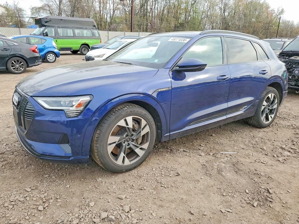 2022 AUDI e-tron