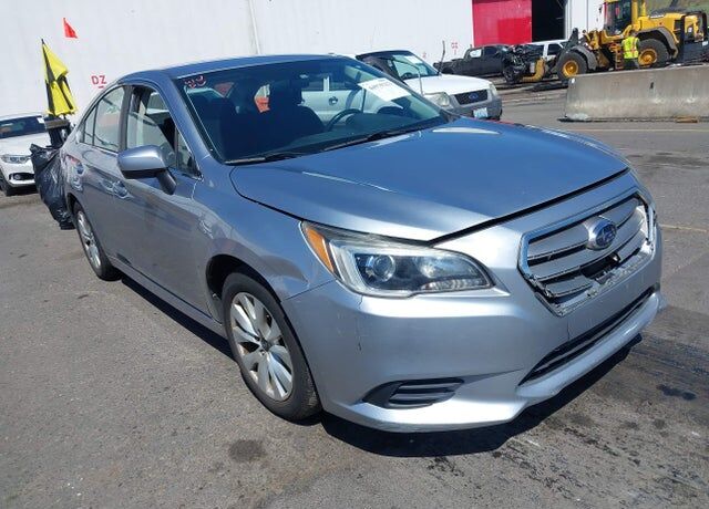 2017 SUBARU Legacy