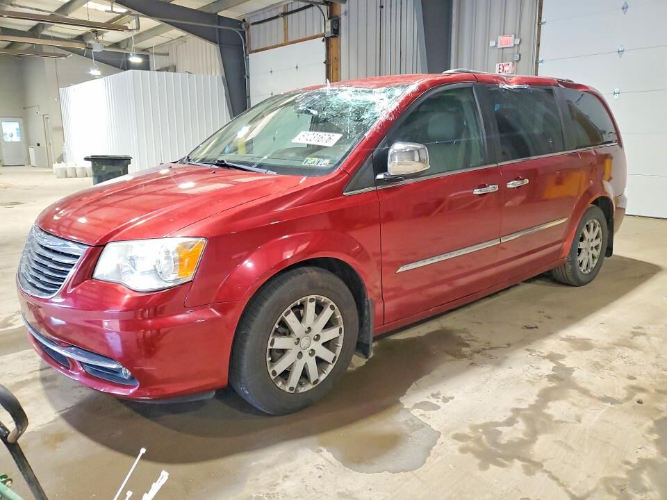 2011 CHRYSLER Town and Country