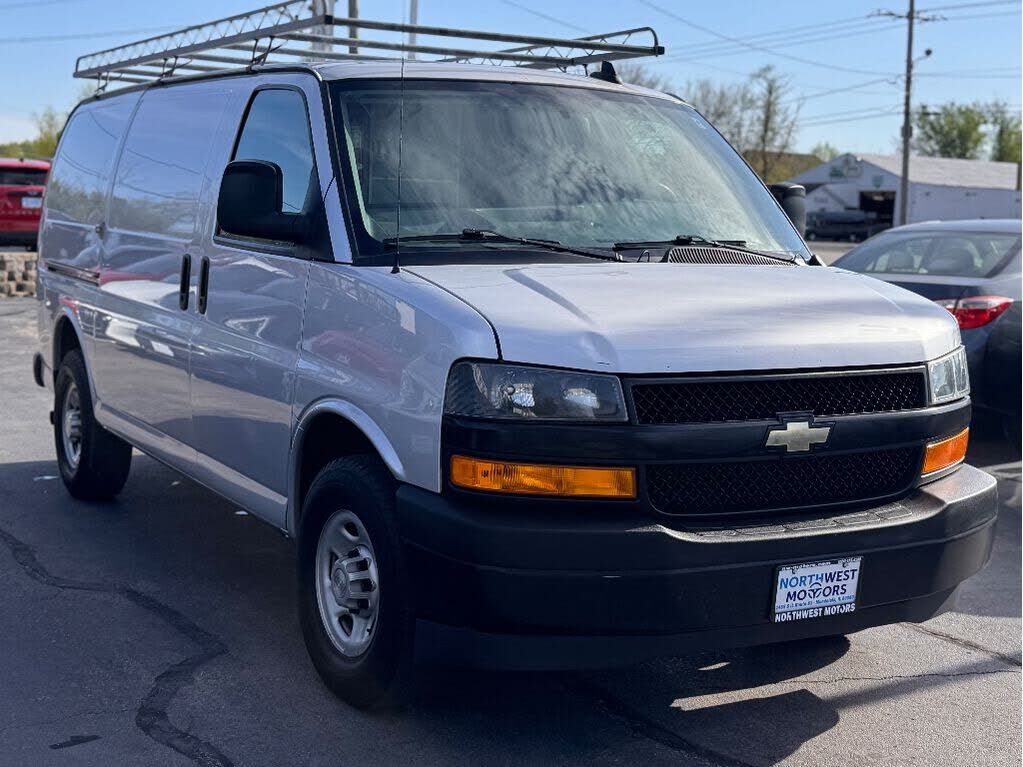 2019 CHEVROLET Express