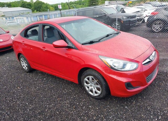 2012 HYUNDAI Accent