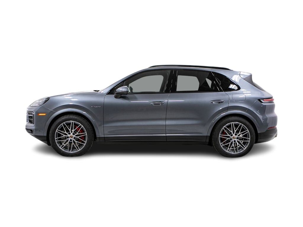 2026 PORSCHE Cayenne