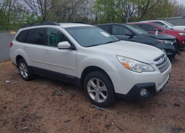 2014 SUBARU Outback