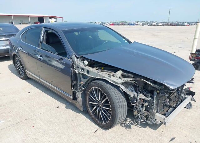 2013 LEXUS LS