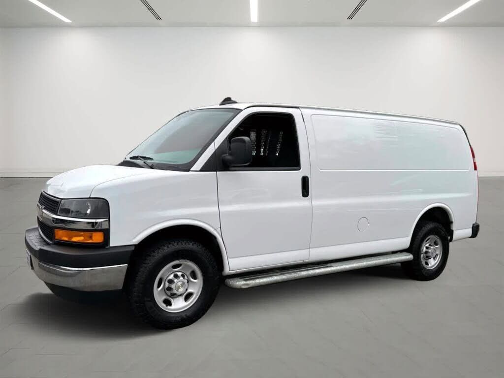 2024 CHEVROLET Express