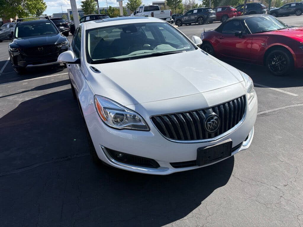2017 BUICK Regal