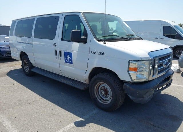 2013 FORD E-350