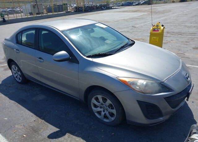 2010 MAZDA Mazda3