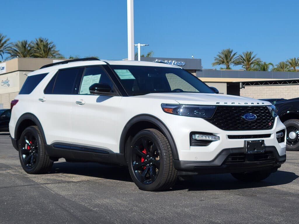 2023 FORD Explorer