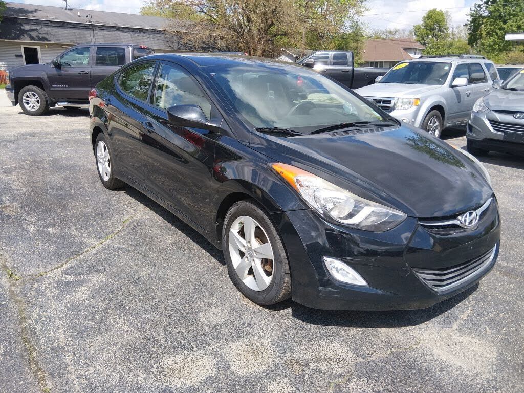 2013 HYUNDAI Elantra