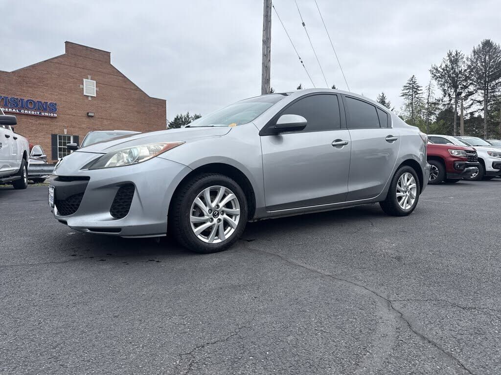 2013 MAZDA Mazda3