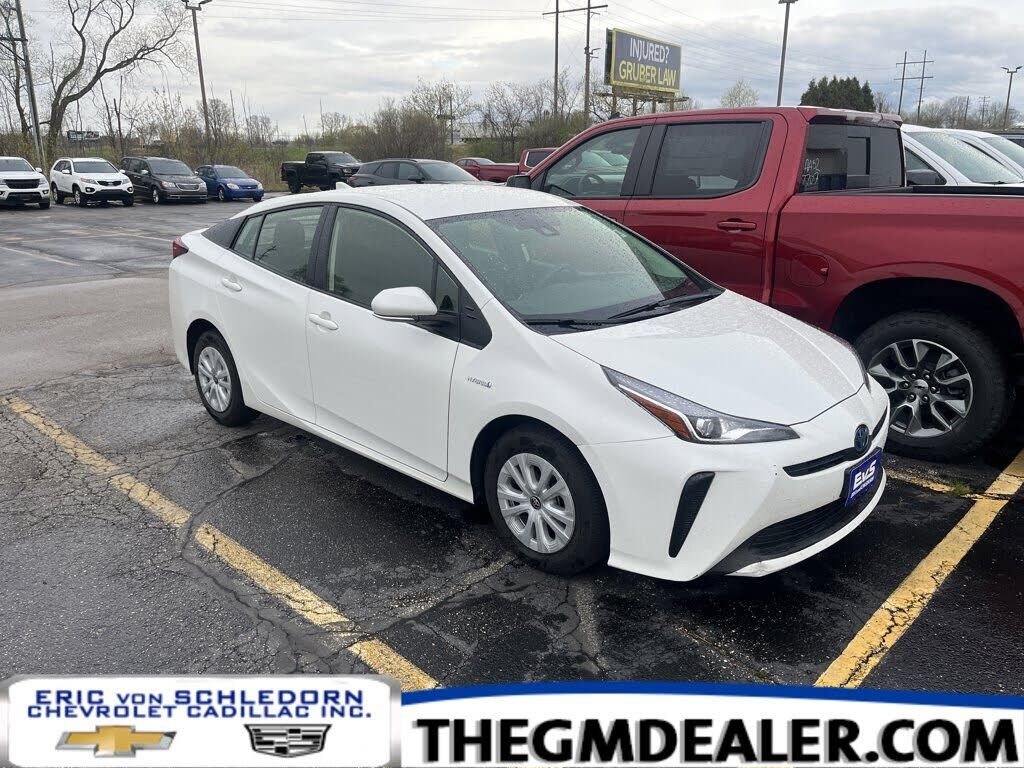 2019 TOYOTA PRIUS
