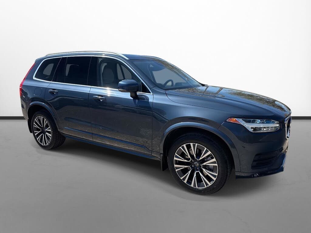 2022 VOLVO XC90