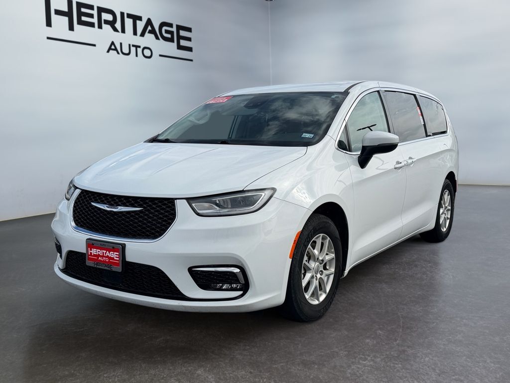 2023 CHRYSLER Pacifica