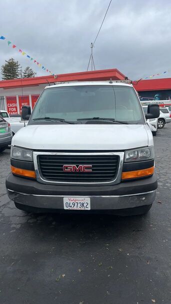 2017 GMC Savana