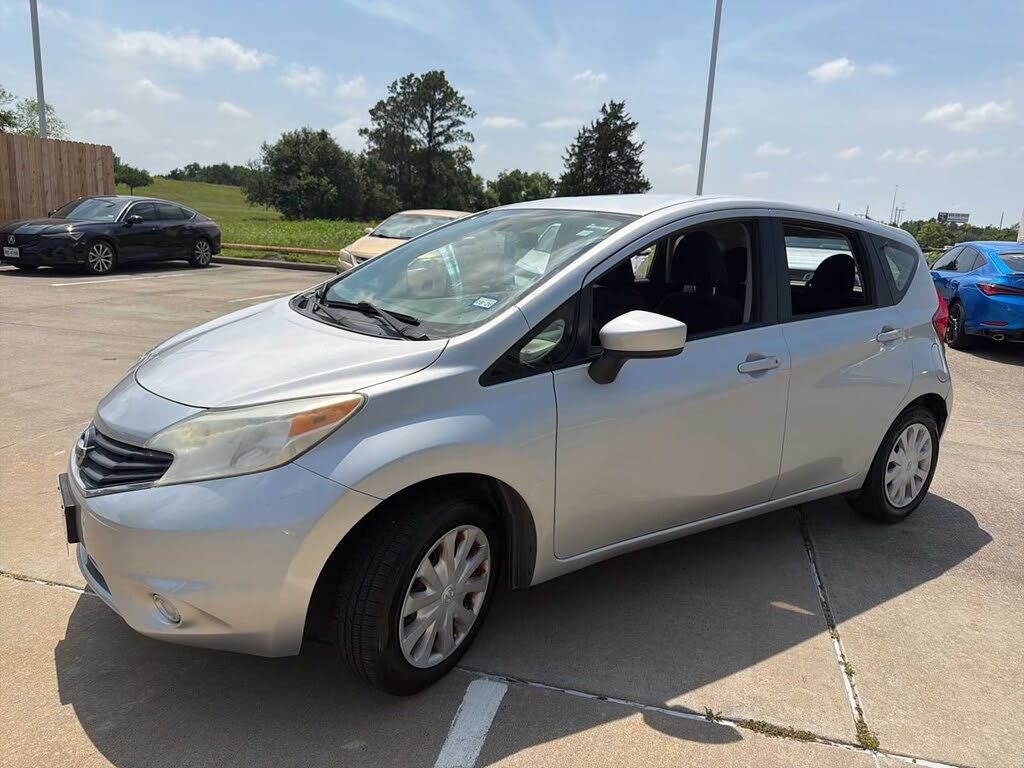 2016 NISSAN Versa