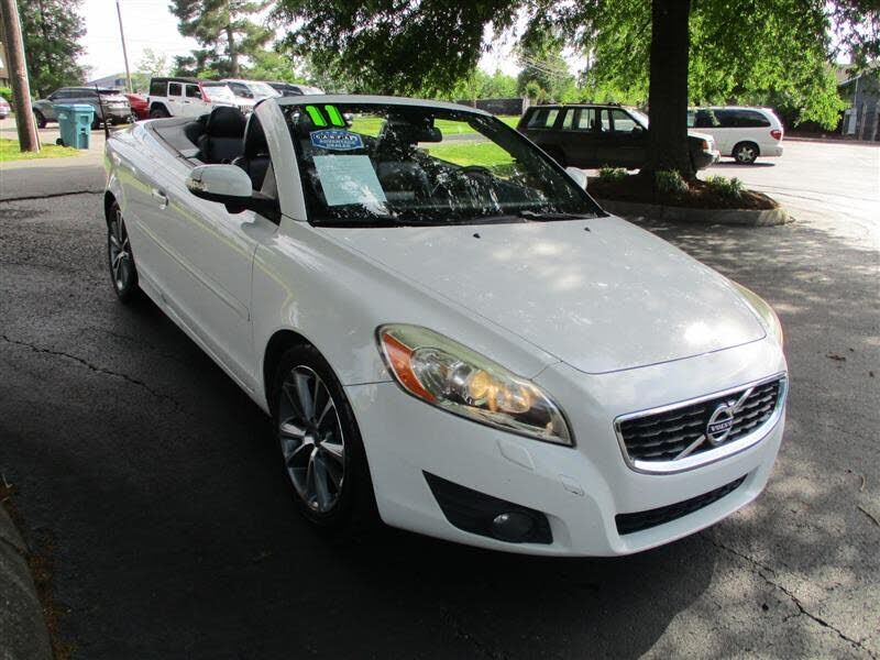 2011 VOLVO C70