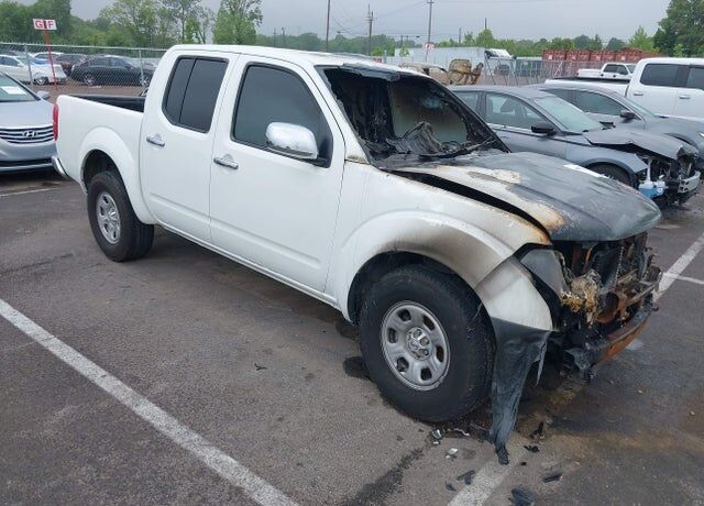 2015 NISSAN Frontier