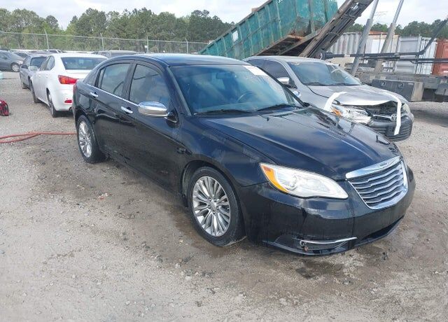 2012 CHRYSLER 200