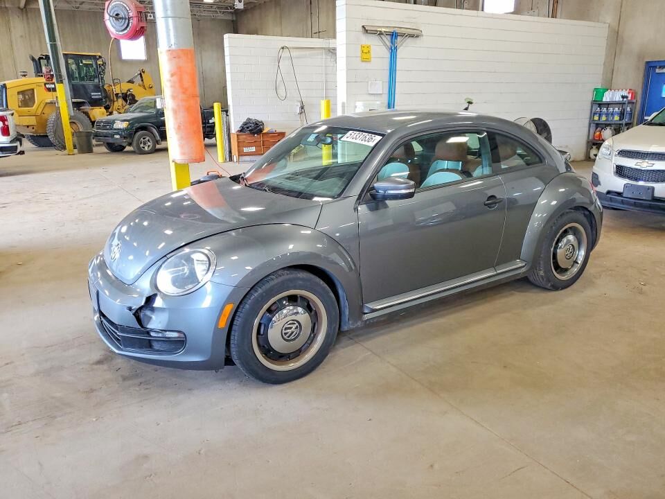 2016 VOLKSWAGEN Beetle