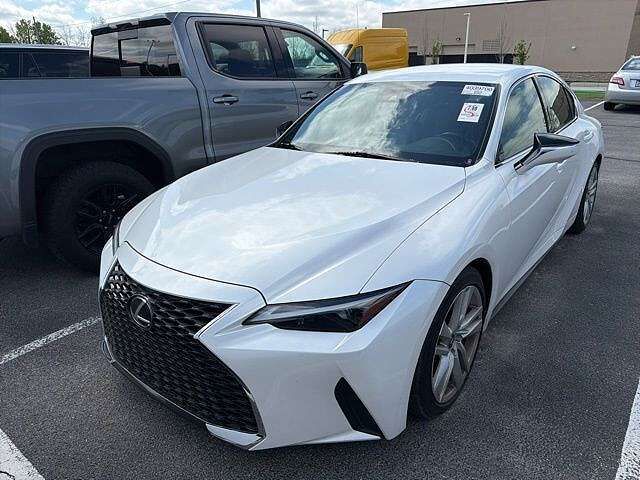 2022 LEXUS IS