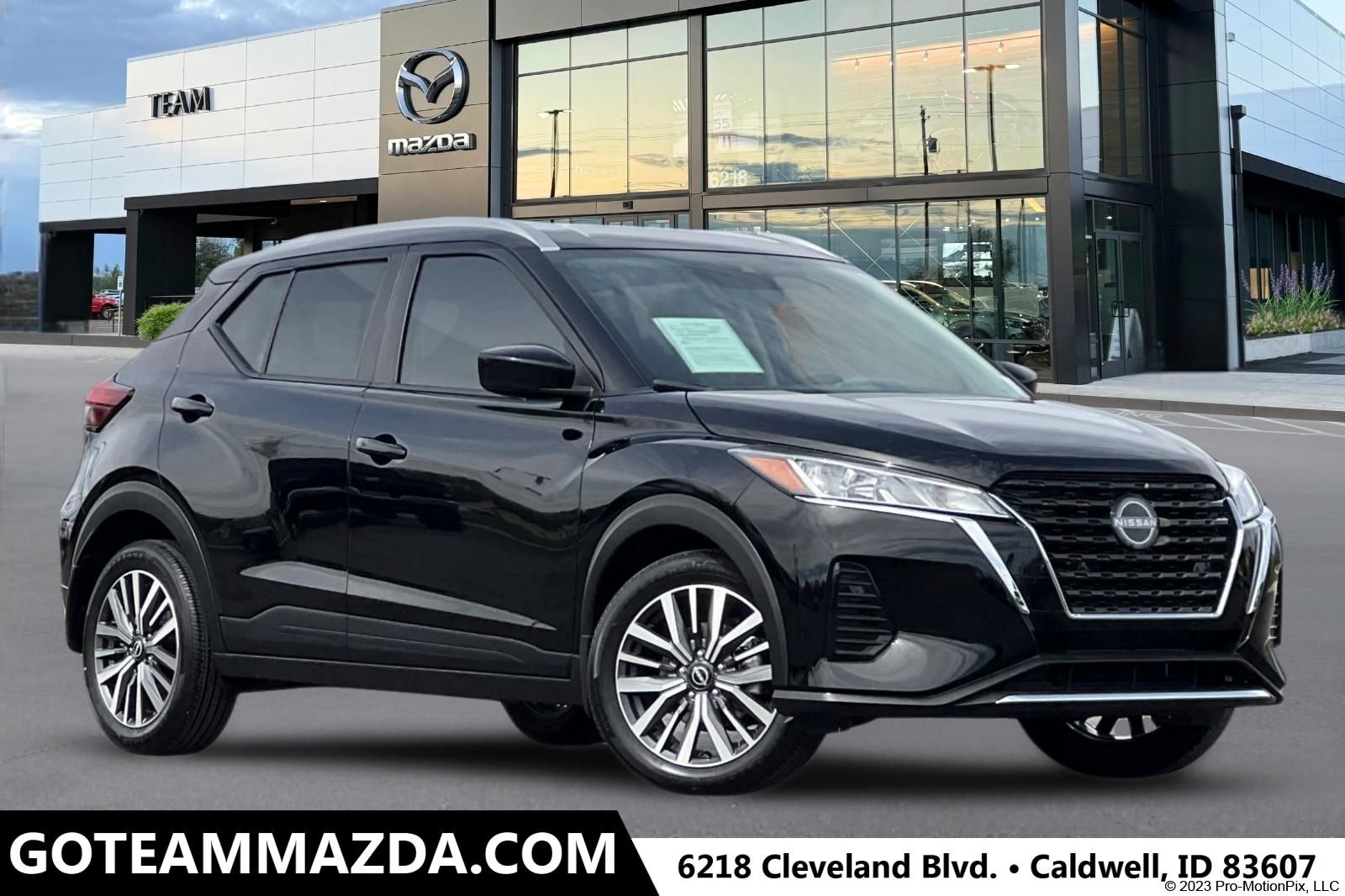 2024 NISSAN Kicks