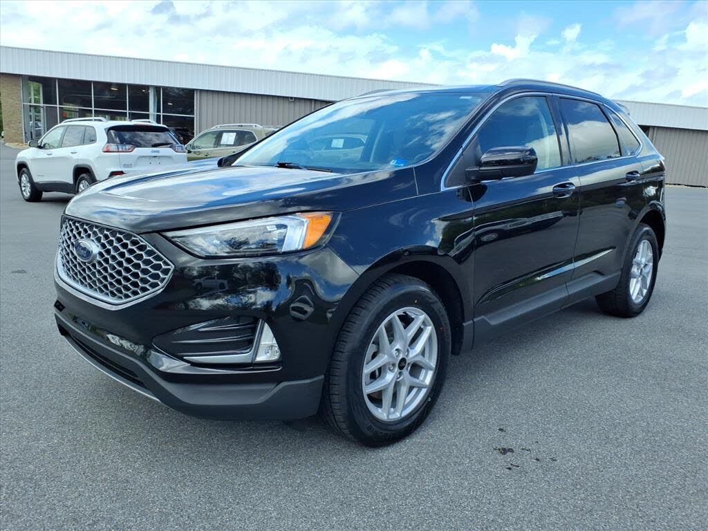 2023 FORD Edge