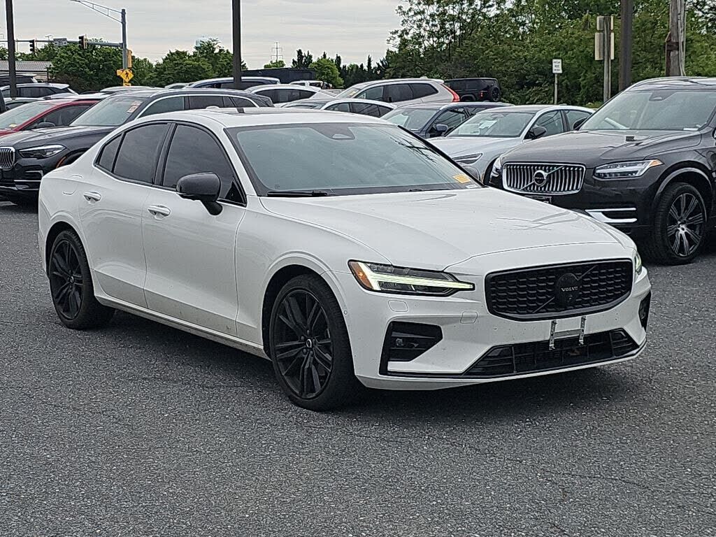 2024 VOLVO S60