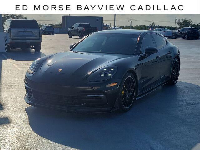 2018 PORSCHE Panamera