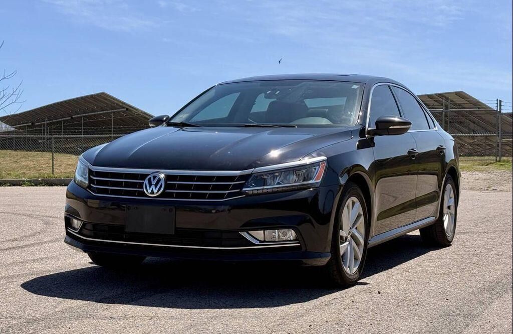 2018 VOLKSWAGEN Passat