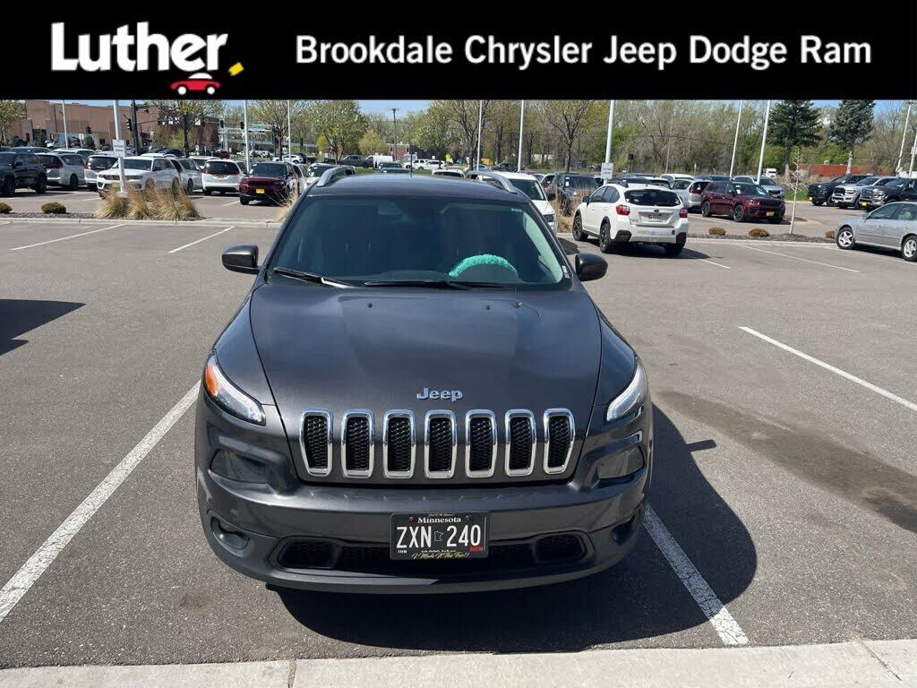 2017 JEEP Cherokee