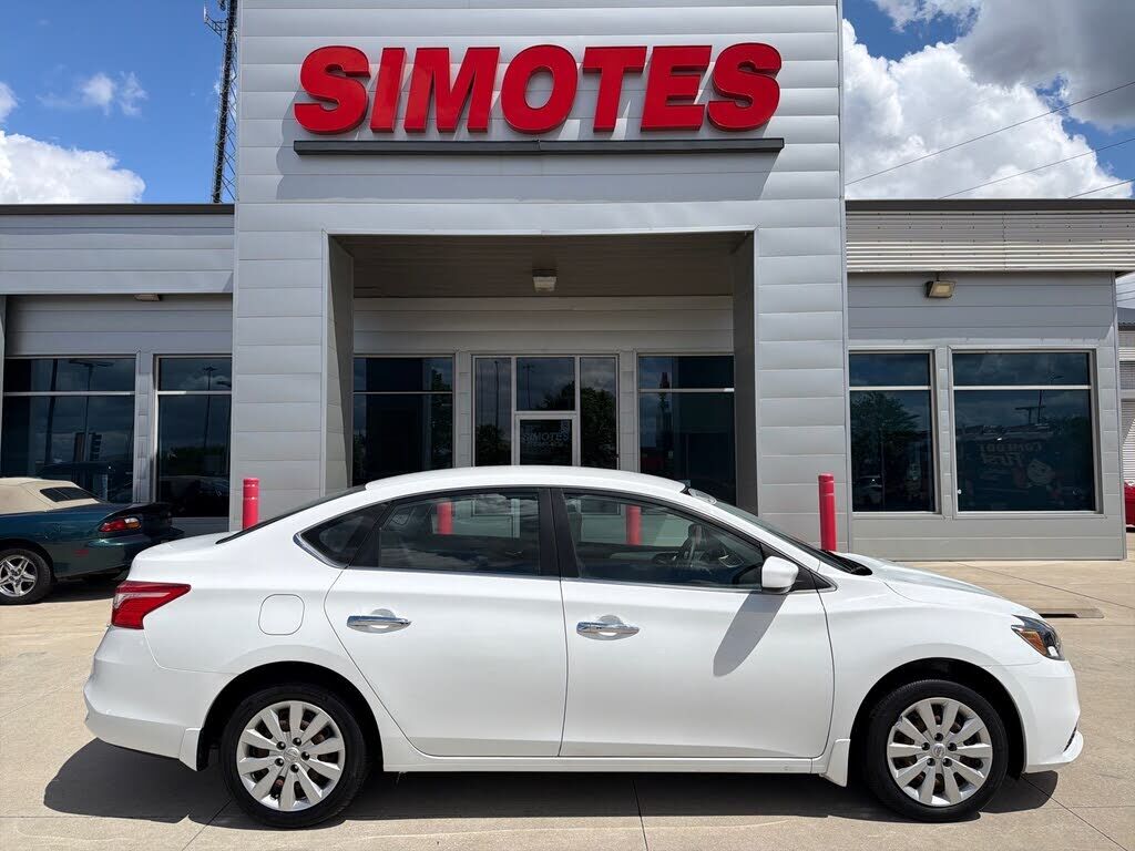 2016 NISSAN Sentra