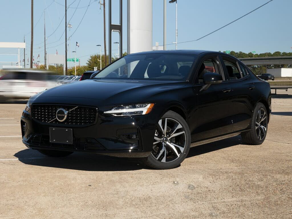 2023 VOLVO S60