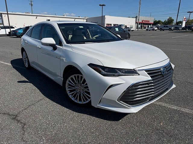 2020 TOYOTA Avalon