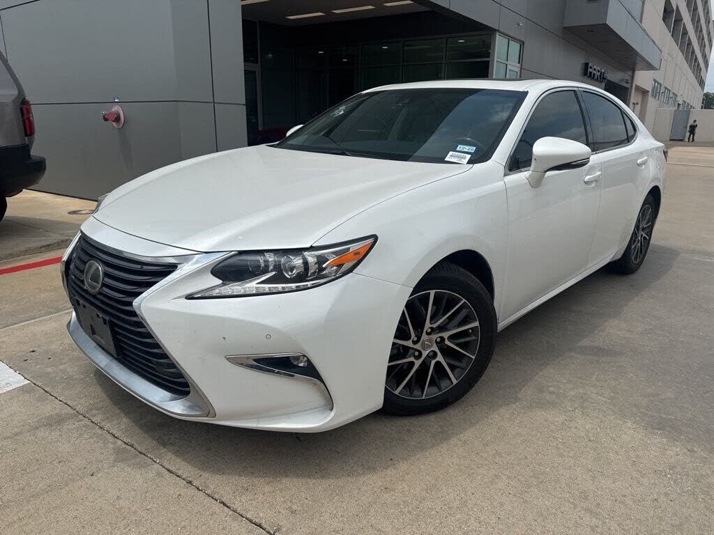 2018 LEXUS ES