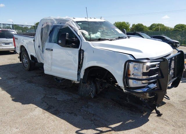 2025 FORD F-250