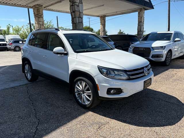 2016 VOLKSWAGEN Tiguan
