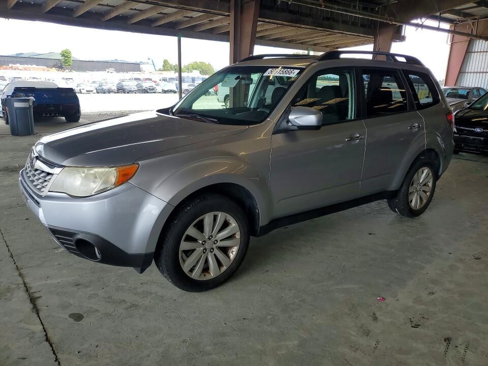 2013 SUBARU Forester