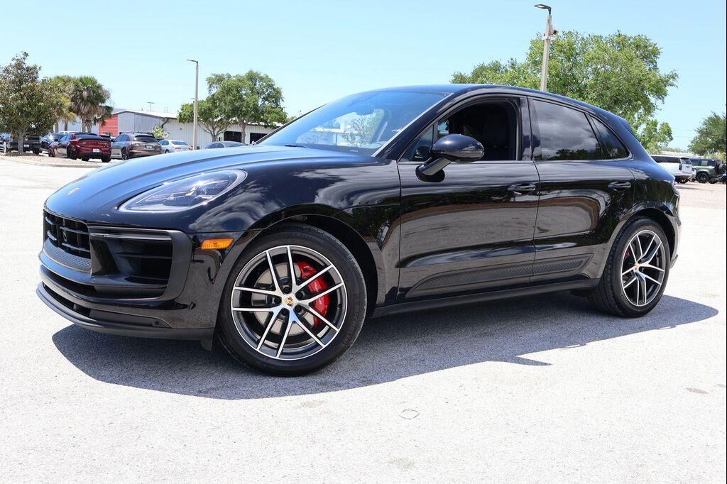 2022 PORSCHE Macan