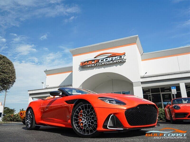 2023 ASTON MARTIN DBS