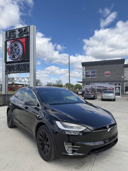 2017 TESLA Model X