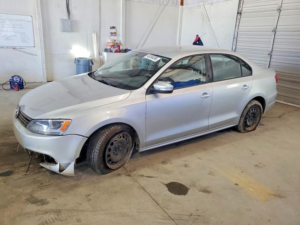 2011 VOLKSWAGEN Jetta