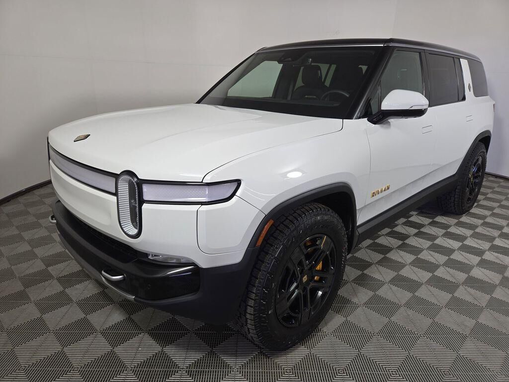 2024 RIVIAN R1S