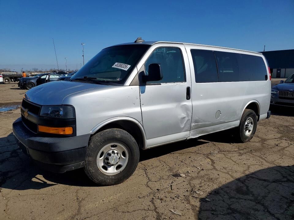 2020 CHEVROLET Express