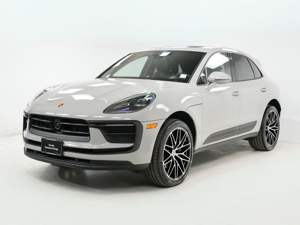 2026 PORSCHE Macan