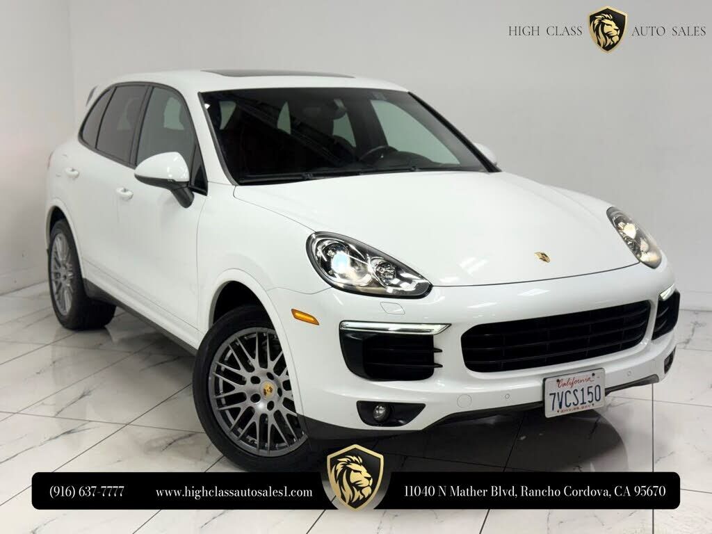 2017 PORSCHE Cayenne