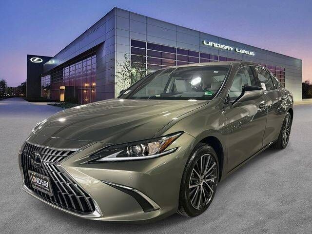 2025 LEXUS ES