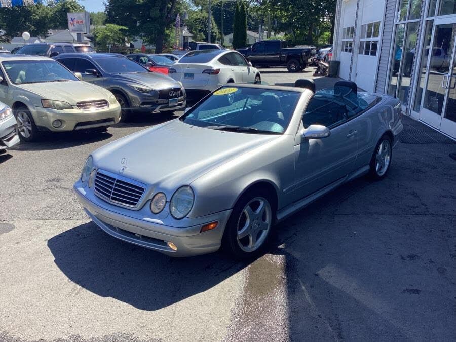 2002 MERCEDES-BENZ CLK-Class