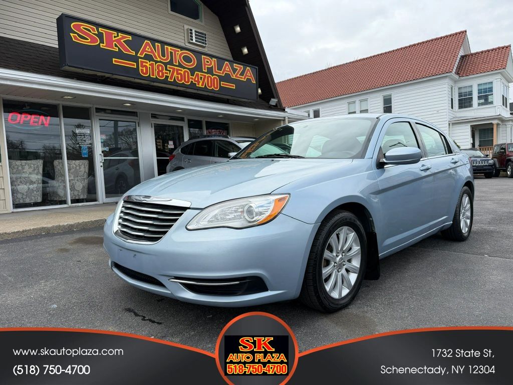 2013 CHRYSLER 200