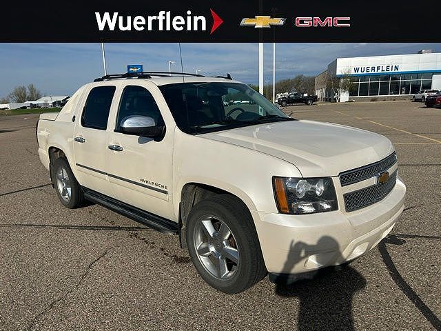 2013 CHEVROLET Avalanche